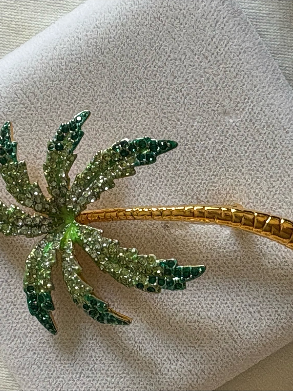 Palm Tree Rhinestone Brooch - Green & Gold - Picture 7 of 9